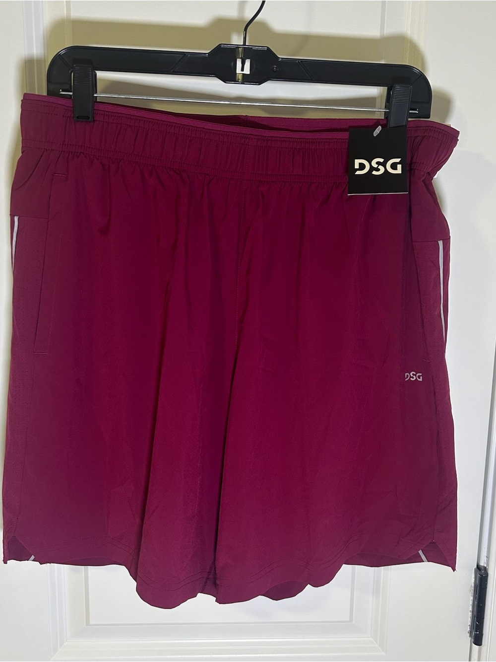 DSG Men’s Raspberry Sherbet 7” Stride Brief LinedShorts Sz L NWT